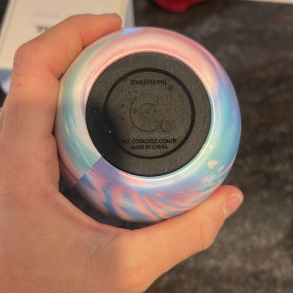 VEUC used 1x CORKSICLE whiskey wedge and insulated glass tumbler - Picture 4 of 11